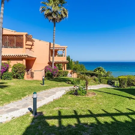 Beachfront 3br Townhouse With Pool In Estepona