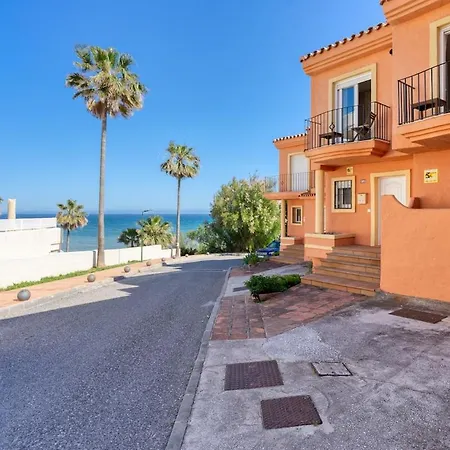 Apartment Beachfront 3br Townhouse With Pool In Estepona